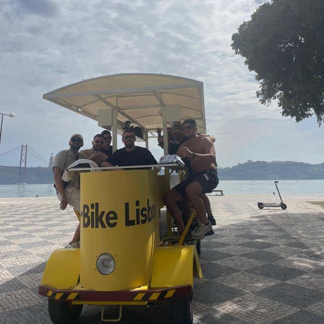 Lisbon: 1-Hour Beer, Sangria or Wine Bike Sightseeing Tour - The Monument of the Discoveries and Belem views