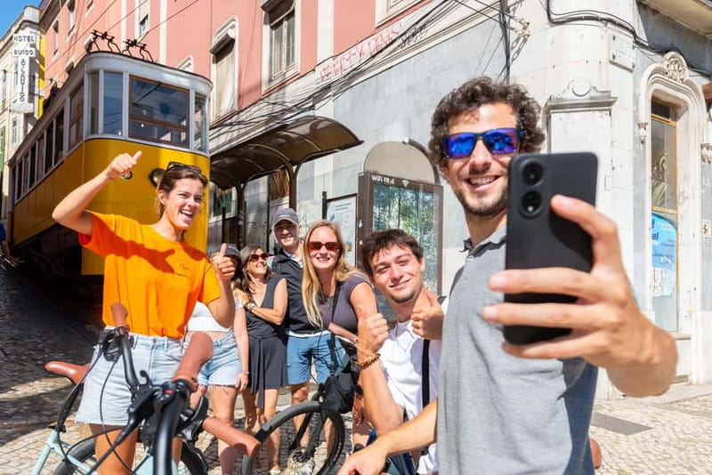 Lisbon: Bike Tour from Lisbon to Belém + Liquor & Pastry - Key points at a glance