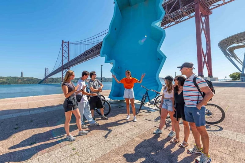 Lisbon: Bike Tour from Lisbon to Belém + Liquor & Pastry - The café break and pastel de nata