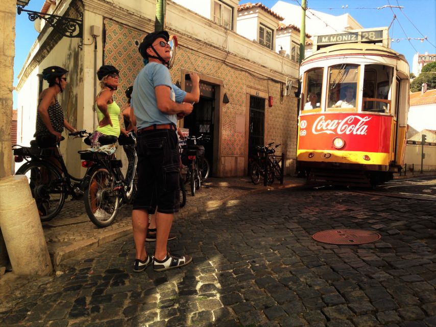 Lisbon: City Highlights and Viewpoints E-Bike Tour - From Avenida Almirante Reis to Avenidas Novas