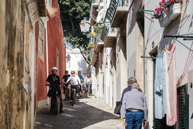 Lisbon E-Bike Tour Commerce Square, Mouraria and Alfama - What the guides add to the ride