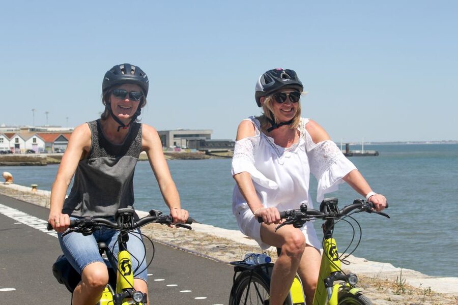 Lisbon: Guided Tour of Historic Belém by Electric Bike - Pink Street and Cais do Sodré
