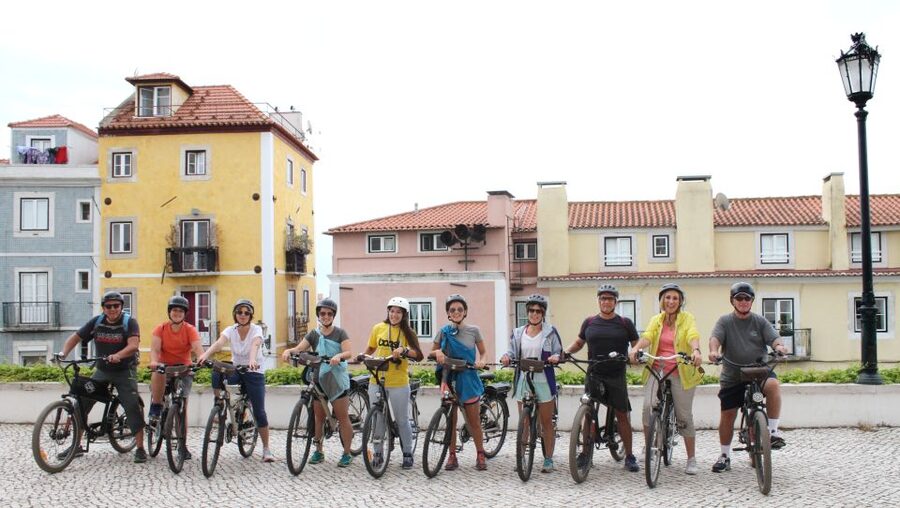Lisbon: Hills, Alfama, and Mouraria Tour by Electric Bike - The guide matters more than the bike