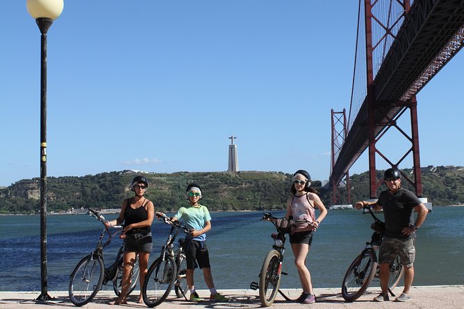 Lisbon Regular or Electric Bike Rental - Starting near Rossio and Baixa