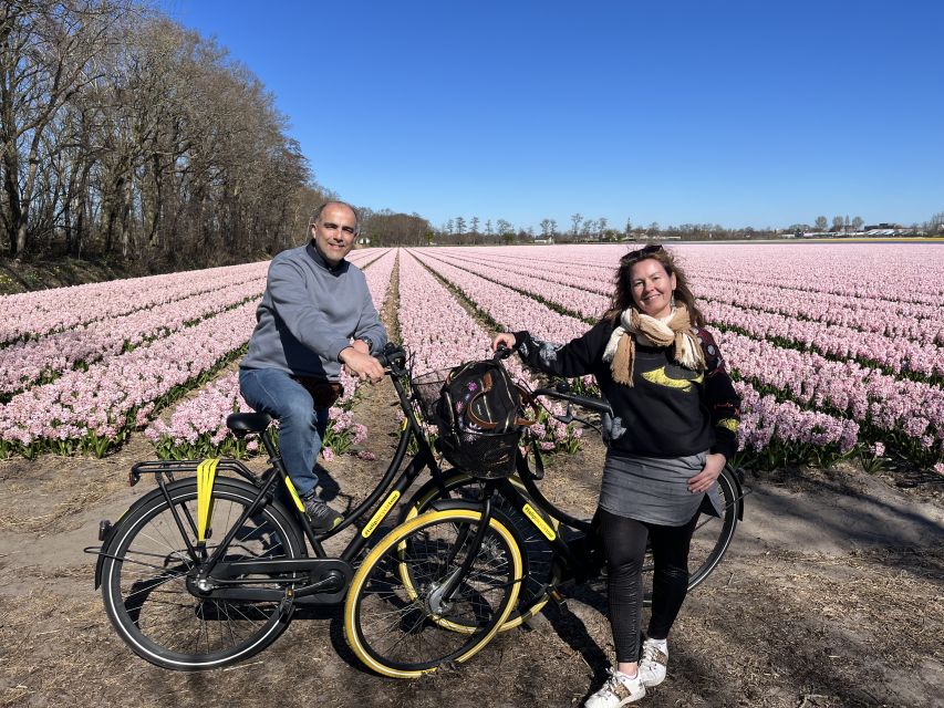 Lisse: Enjoy the Tulip Fields by Bike with a Local Guide! - Riding through Lisse’s famous flower country