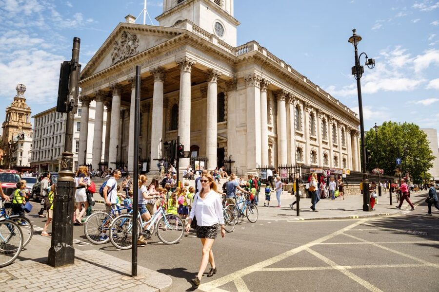 London: Classic Gold 3.5-Hour Bike Tour - St Paul’s Cathedral and the Thames crossing