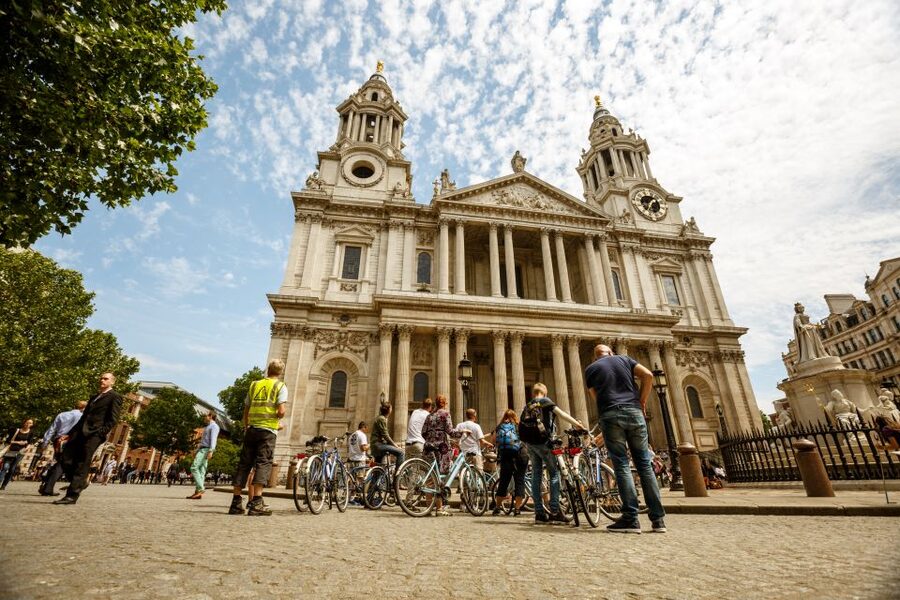 London: Classic Gold 3.5-Hour Bike Tour - Price, equipment, and practical value