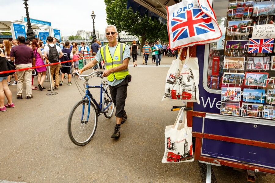London: Classic Gold 3.5-Hour Bike Tour - From Big Ben to Lambeth Bridge