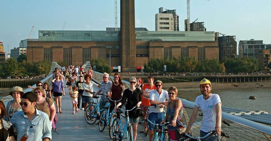 London: East London Town 3.5-Hour Bike Tour - Shakespeare, Borough Market, and the working Thames