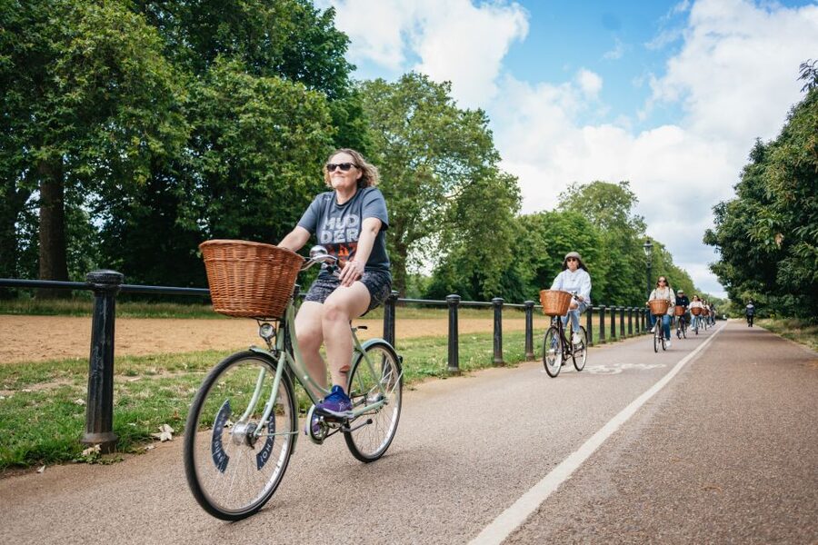 London: Landmarks & Secrets Bike Tour with Pub & Street Art - Cycling comfort, safety, and weather