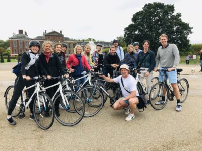 Parks and Palaces Guided Morning Bike Tour