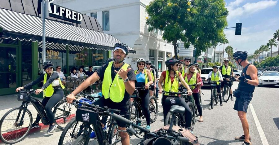 Los Angeles: Beverly Hills Guided Electric Bike Tour - From Santa Monica Boulevard to West Hollywood