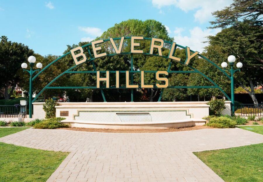 Los Angeles: Beverly Hills Guided Electric Bike Tour - Rodeo Drive gives the ride a public finish