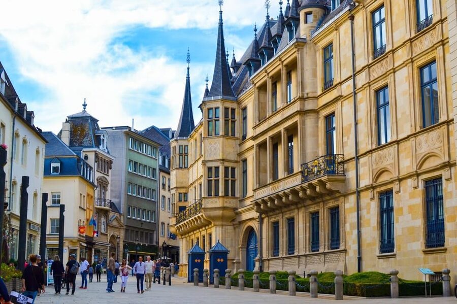 Luxembourg City: The Best of Guided E-Bike Tour in 3 Hours - Pfaffenthal and the ride to Kirchberg