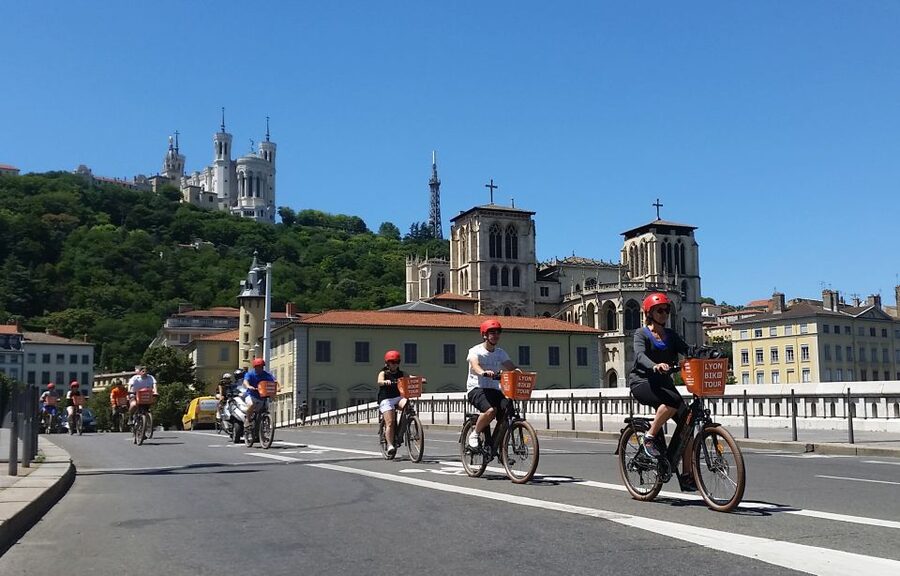 Lyon: 2-Hour Electric Bike Tour with a Local Guide - Why an e-bike is a smart way to see Lyon