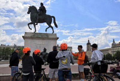 2-Hour Electric Bike Tour with a Local Guide