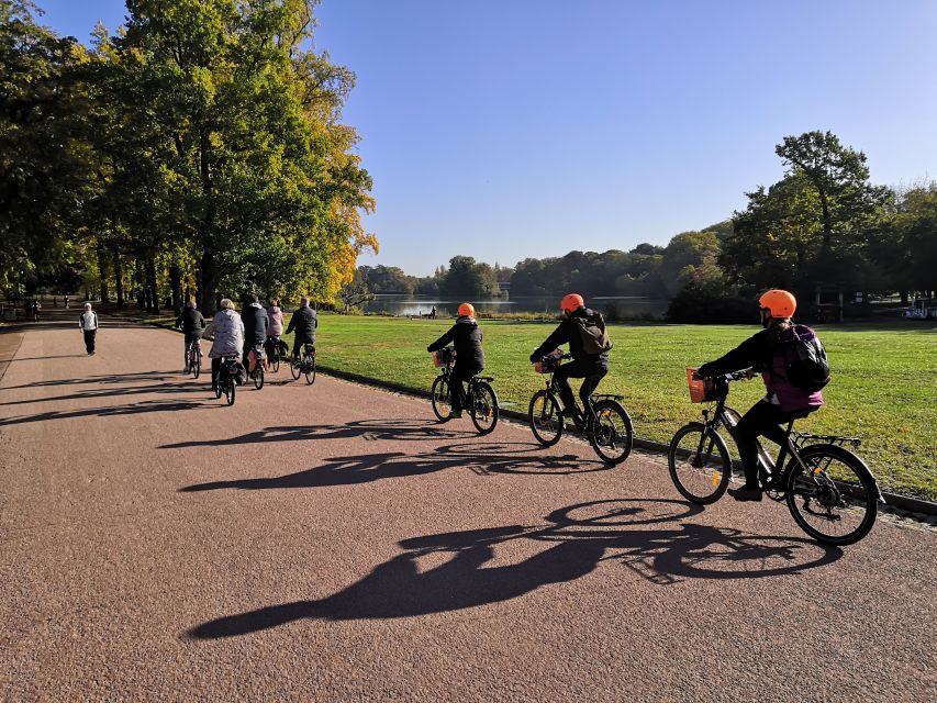 Lyon: 2-Hour Electric Bike Tour with a Local Guide - Terreaux and the Fresque des Lyonnais