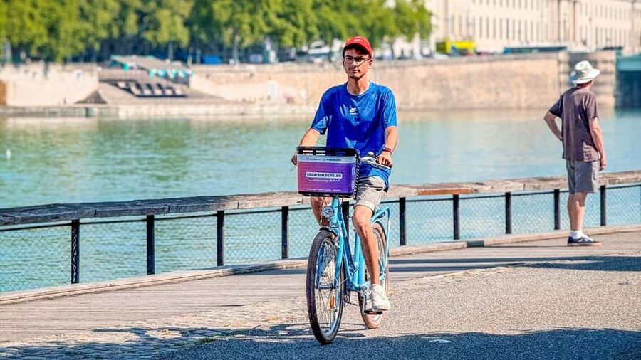 Lyon: Guided City Bike Tour - Bikes, e-bikes, weather, and comfort