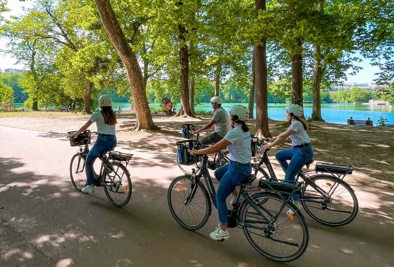 Lyon: Tête d'Or park on an electric bike Tour - Returning beside the Saône to Vieux-Lyon