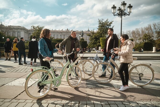 Madrid: City Highlights Guided Vintage Bike Tour - Why this bike tour works well in Madrid