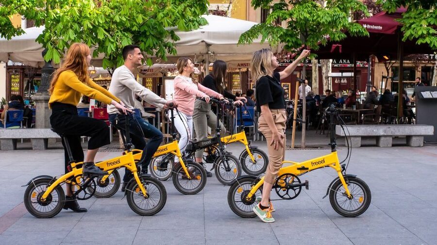 Madrid: Highlights & Parks with Electric Bike Private Tour - Madrid Río, Toledo Bridge, and Segovia Bridge