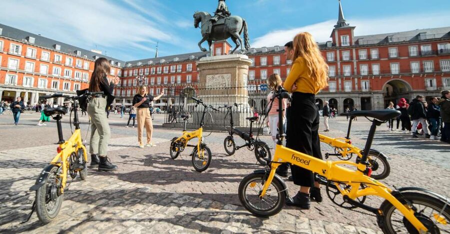 Madrid: Highlights & Parks with Electric Bike Private Tour - Safety, fitness, and who should book