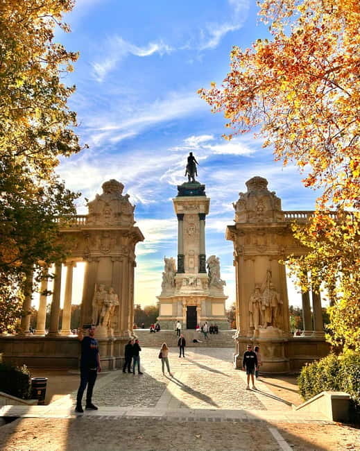 Madrid: Magic Retiro Park Bike Tour - The Parterre and its French-style design