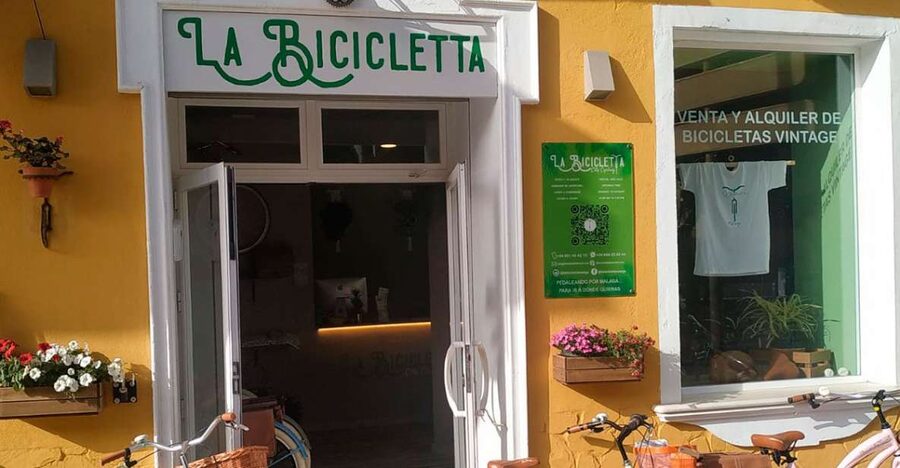 Malaga: Bike Rental for City Discovery Route & Beaches - Starting at La Bicicletta on Paseo Reding