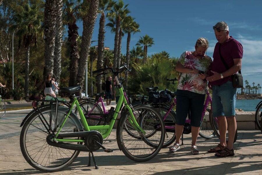 Malaga Bike Tour - Old Town, Marina & Beach - Why a bicycle works so well in Malaga