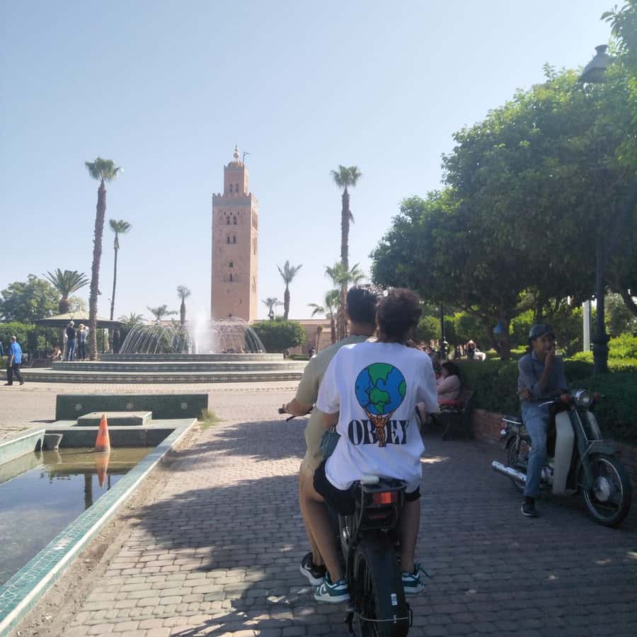 Marrakech: Bicycle Tour with a Local Guide - Jemaa el Fnaa and the final stretch