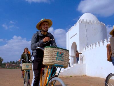 Cultural Bicycle Tour with Pastry and Tea