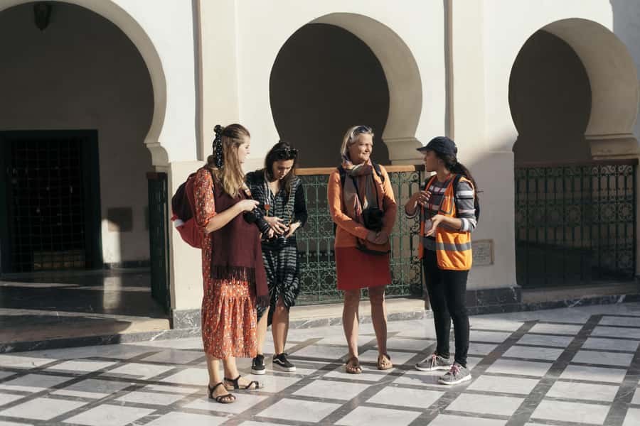 Marrakech: Cultural Bicycle Tour with Pastry and Tea - Place des Ferblantiers and the Royal Palace area