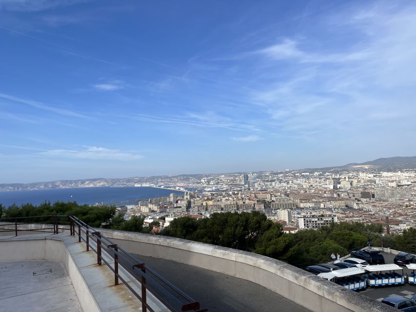Marseille: Sightseeing E-Bike Tour - La Major Cathedral and the lanes of Le Panier