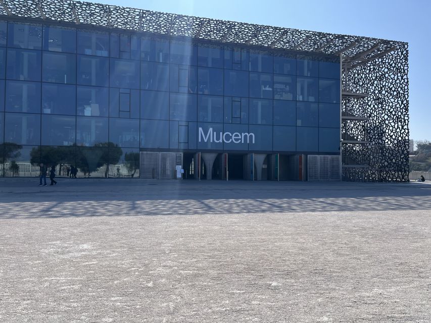 Marseille: Sightseeing E-Bike Tour - The Old Port and Norman Foster’s Ombrière