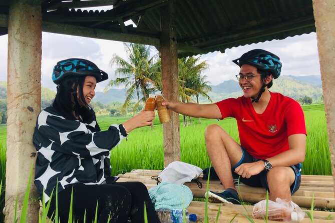 Menoreh Village Cycling - Meeting farmers and seeing rural work up close