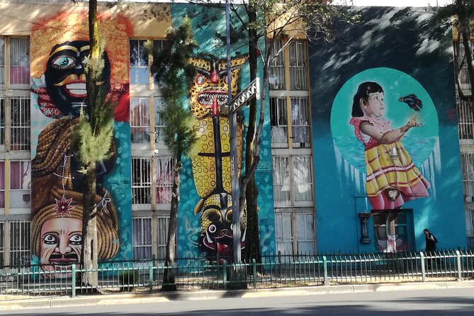 Mexico City; ART NACO : Murals & Street Art Bike Tour - Street food that turns the ride into a local morning