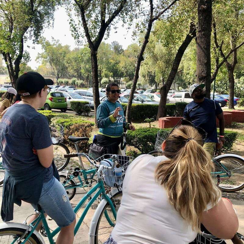 Mexico City: Chapultepec & Reforma Historic Bike Experience - Snacks, food tasting, and the pace of the ride