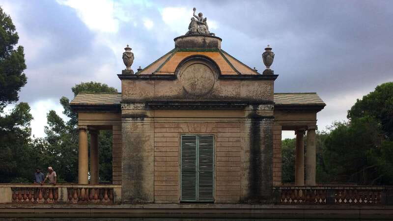 Mexico City: Private Chapultepec Park Bike Tour - Admiring Castillo de Chapultepec along the route
