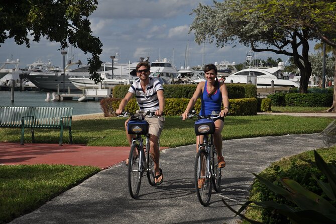 Miami Beach Bike Tour - Lincoln Road Theater and the Holocaust Memorial