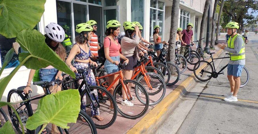 Miami Beach: City Highlights Guided Bike or eBike Tour - Ocean Drive, Lummus Park, and colorful Art Deco