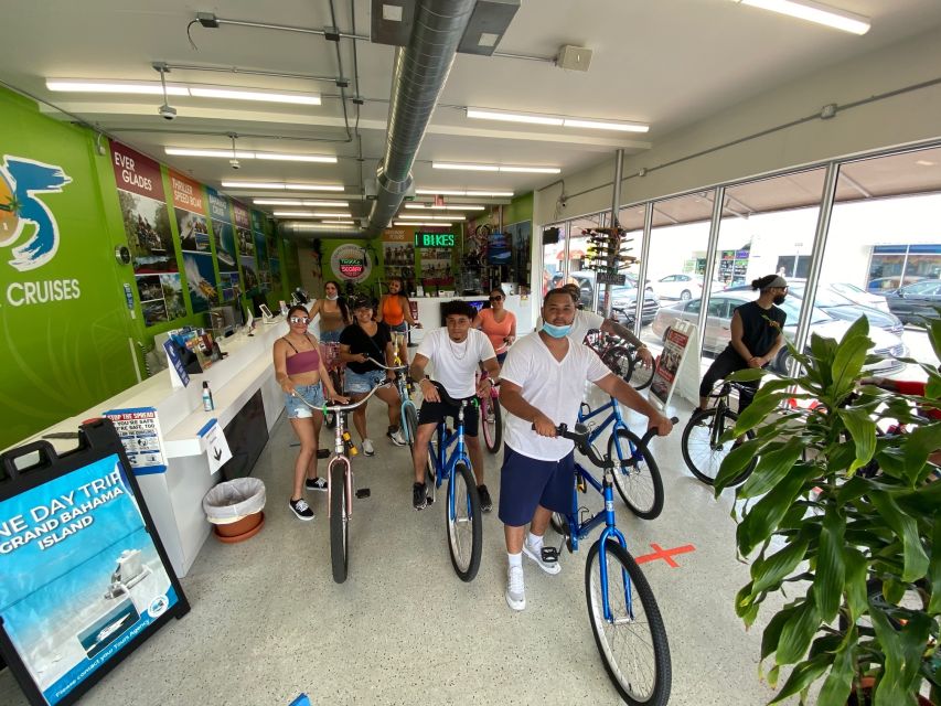 Miami: South Beach Bike Rental - Ocean Drive and the Art Deco District