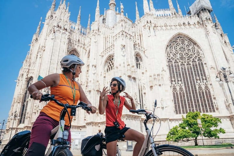 Milan: Highlights and Hidden Gems E-Bike Tour - Gae Aulenti and the Bosco Verticale