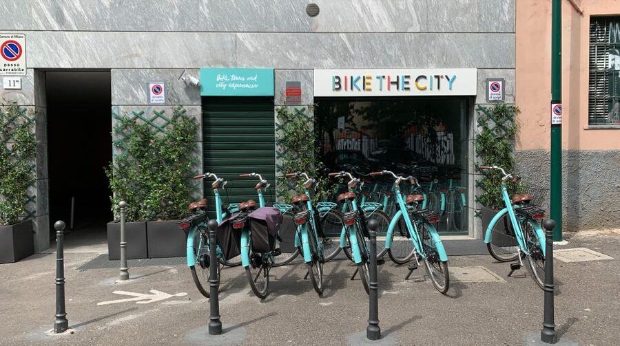 Milan: Highlights and Hidden Gems Guided Bike Tour - Starting in Ticinese and reaching the city center
