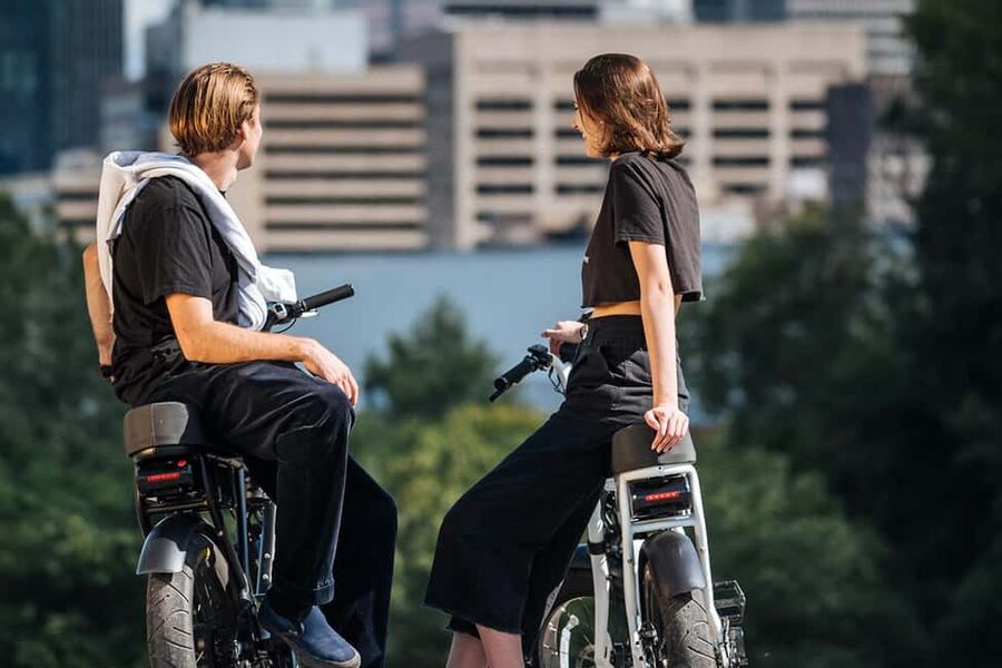 Montreal: E-Bike Sightseeing Tour - The morning route: Montreal beyond the postcard center