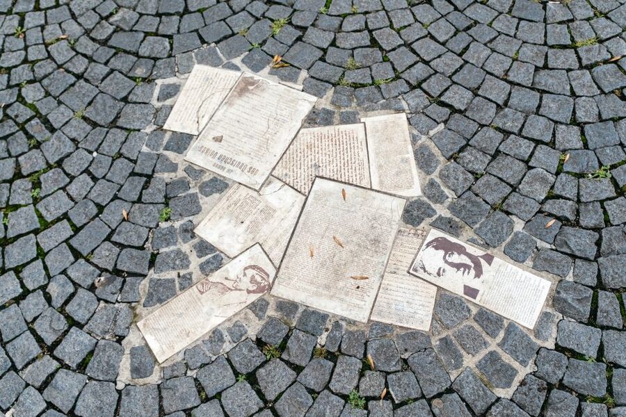 Munich 3-Hour Guided Bike Tour - Guides, group size, and the personal touch