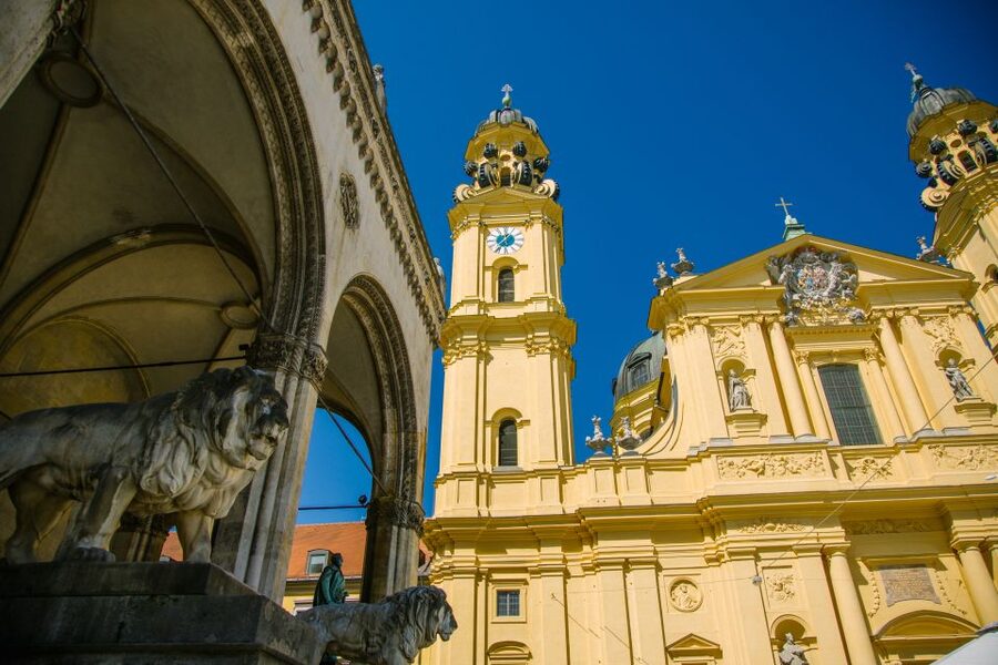 Munich: Bike Tour with Beer Garden Break - Along the Isar to the Angel of Peace and Maximilianeum