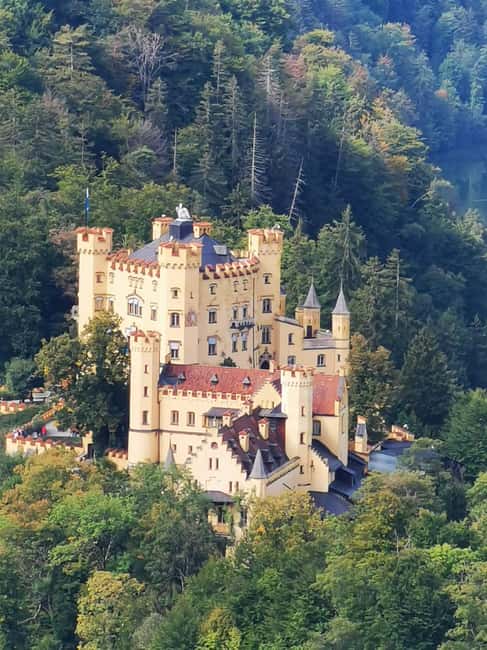 Munich: Neuschwanstein Castle by Bus with Alpine Bike Ride - Key points at a glance