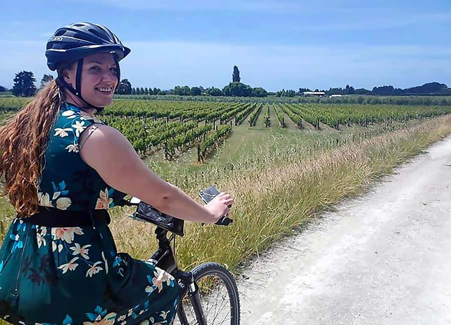 Napier: Art Deco Bike Ride and Wineries Loop - Starting in Ahuriri with a bike and a plan
