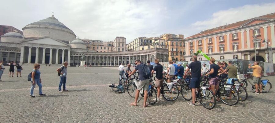 Naples: City Highlights Guided Bike Tour - Regular bike or extra-cost e-bike?