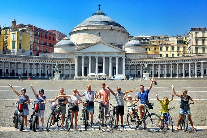 Naples Guided Tour by Bike - Spaccanapoli and the craft of the old city